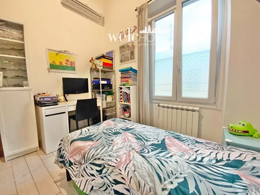 Immagine 27 di Appartamento in vendita  a Campi Bisenzio