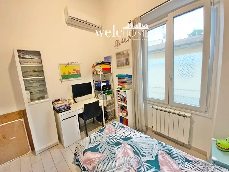 Immagine 12 di Appartamento in vendita  a Campi Bisenzio