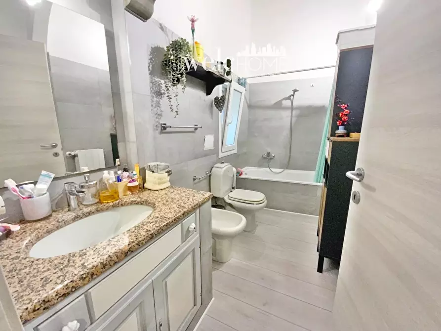 Immagine 29 di Appartamento in vendita  a Campi Bisenzio