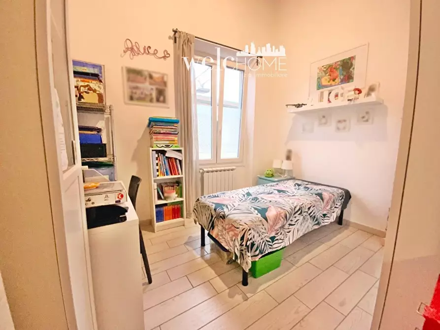 Immagine 11 di Appartamento in vendita  a Campi Bisenzio