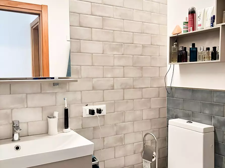 Immagine 30 di Appartamento in vendita  a Empoli