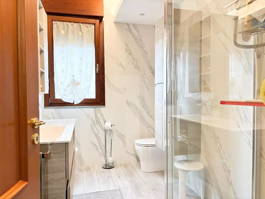 Immagine 22 di Appartamento in vendita  a Empoli