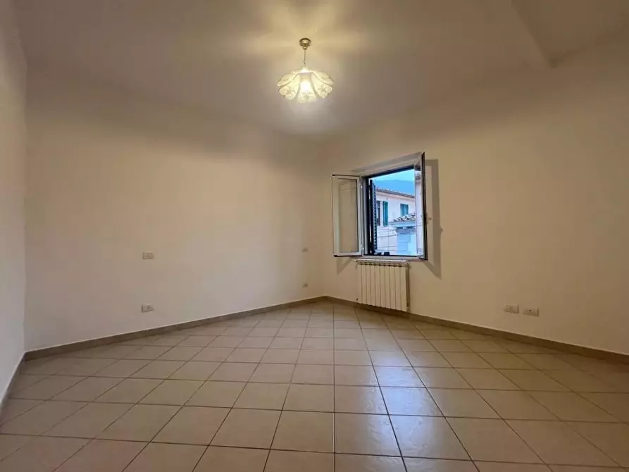 Immagine 11 di Appartamento in vendita  a Calci