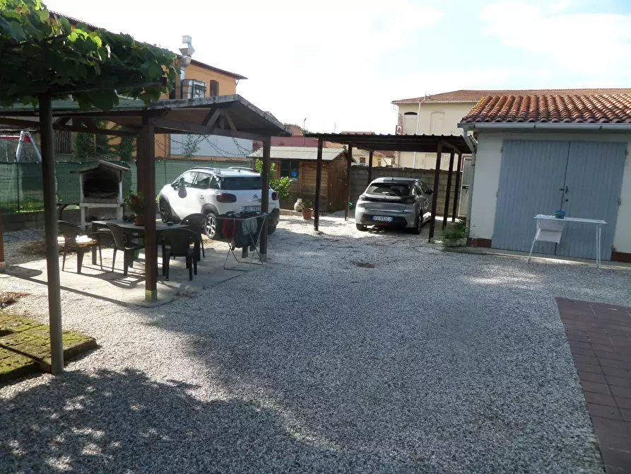 Immagine 12 di Appartamento in vendita  a Santa Croce Sull'arno