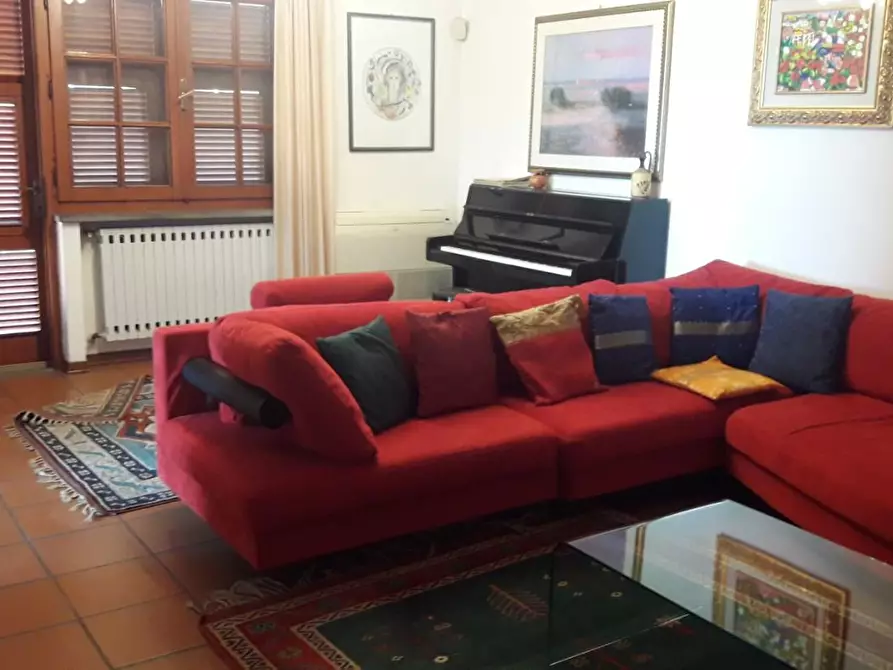 Immagine 23 di Casa semindipendente in vendita  a Massa