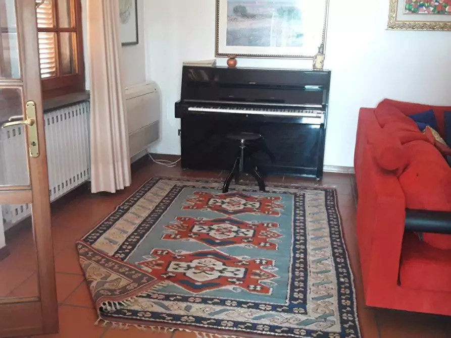 Immagine 21 di Casa semindipendente in vendita  a Massa
