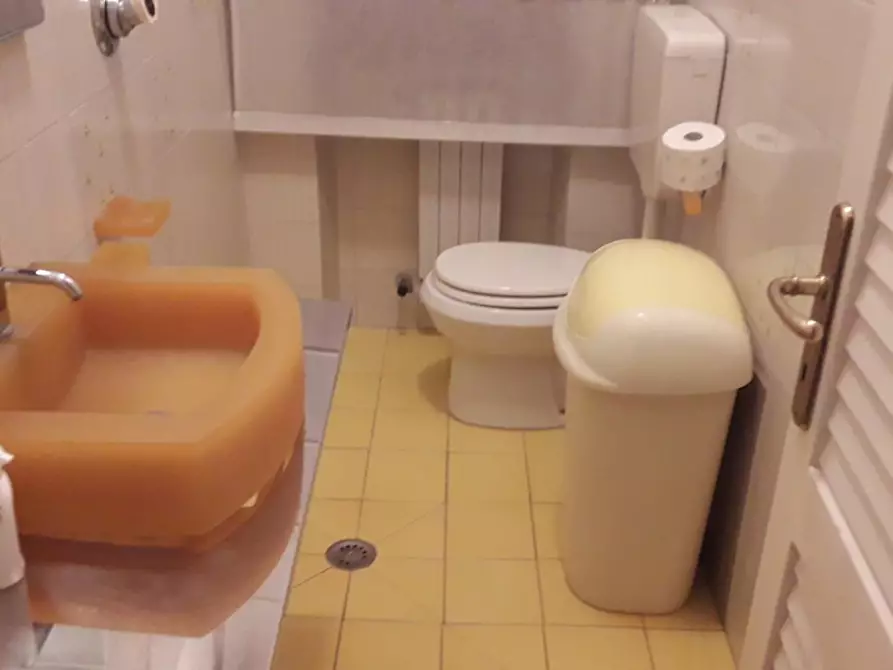 Immagine 34 di Casa semindipendente in vendita  a Massa