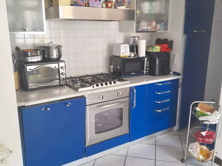 Immagine 5 di Appartamento in vendita  a Massa