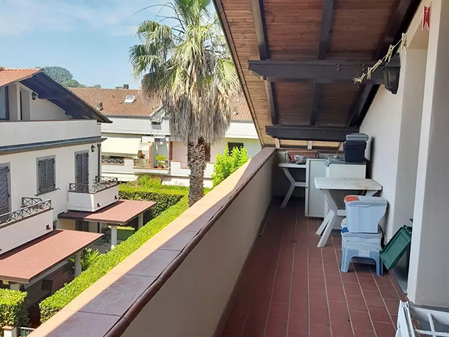 Immagine 15 di Appartamento in vendita  a Massa