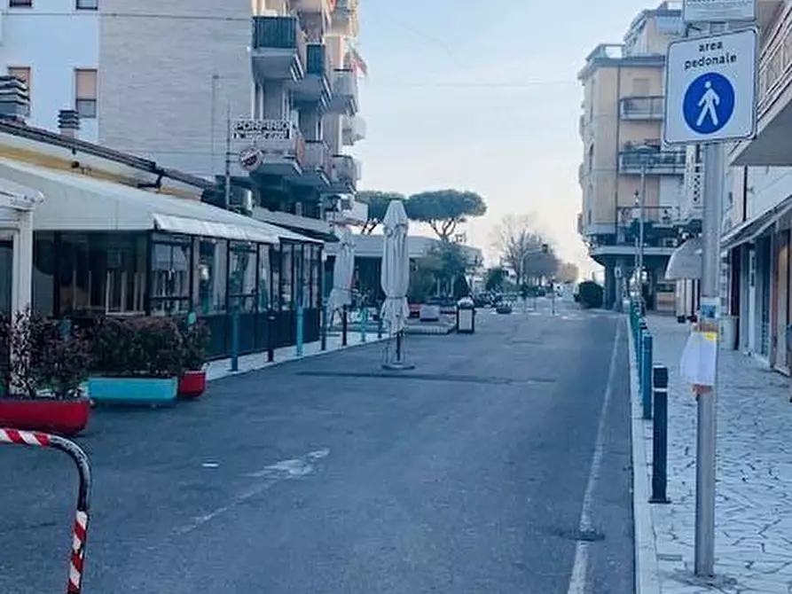 Immagine 16 di Appartamento in affitto  a Carrara