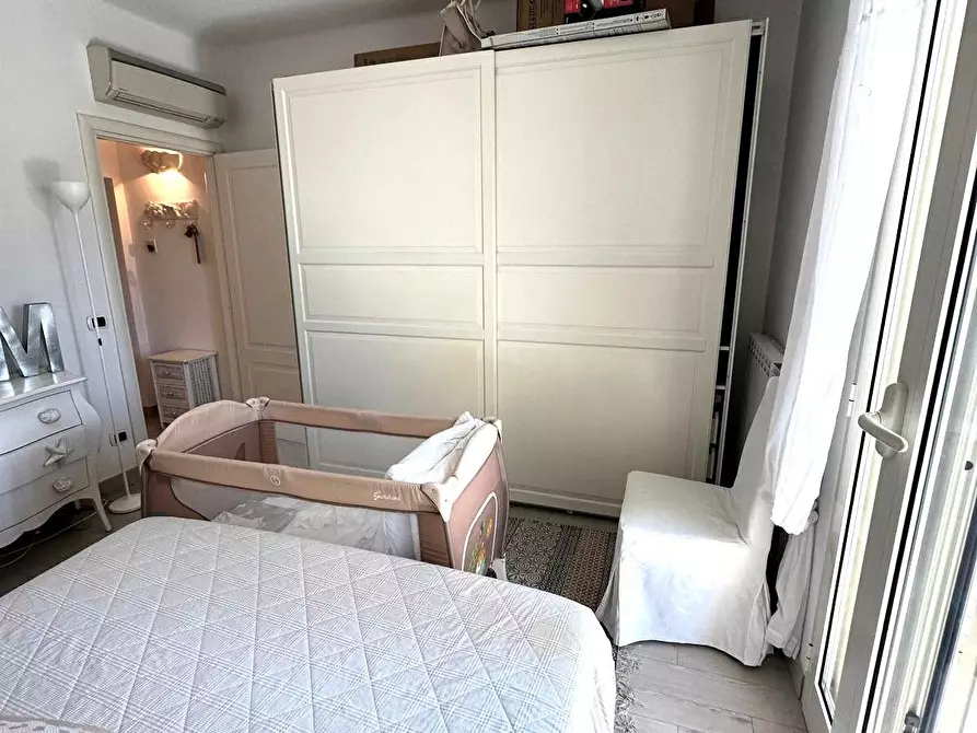 Immagine 15 di Villetta a schiera in vendita  a Forte Dei Marmi