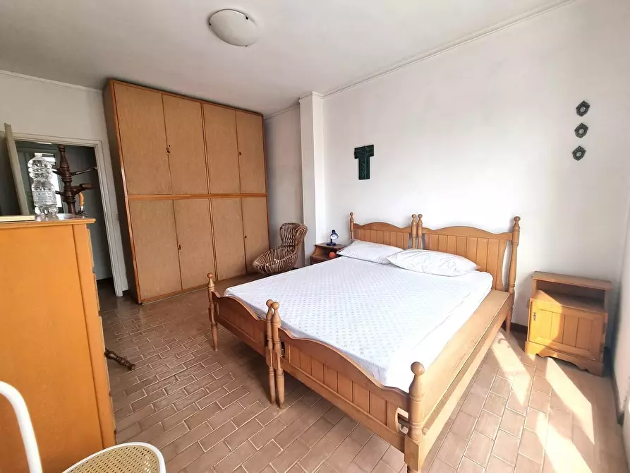 Immagine 18 di Mansarda in vendita  a Viareggio