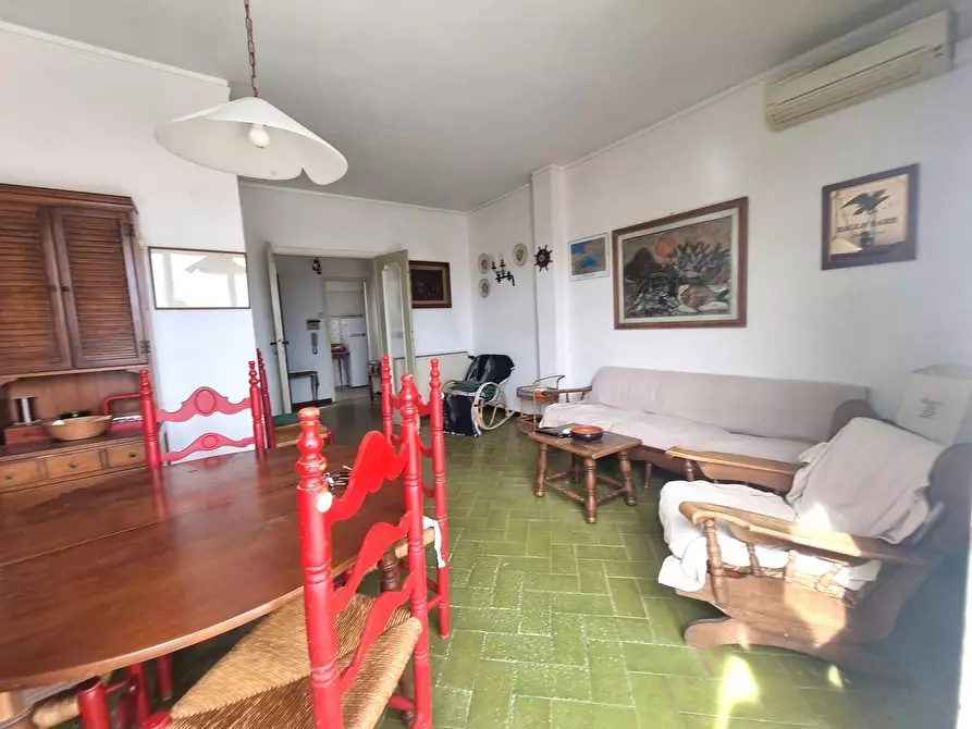 Immagine 7 di Mansarda in vendita  a Viareggio