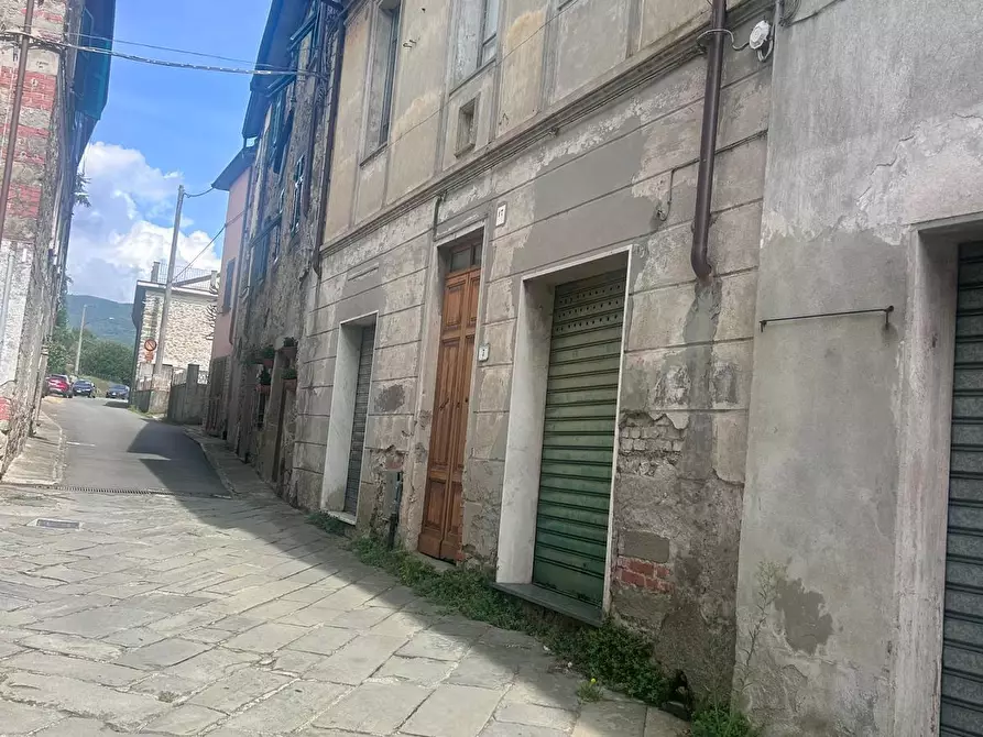 Immagine 13 di Appartamento in vendita  a Fivizzano