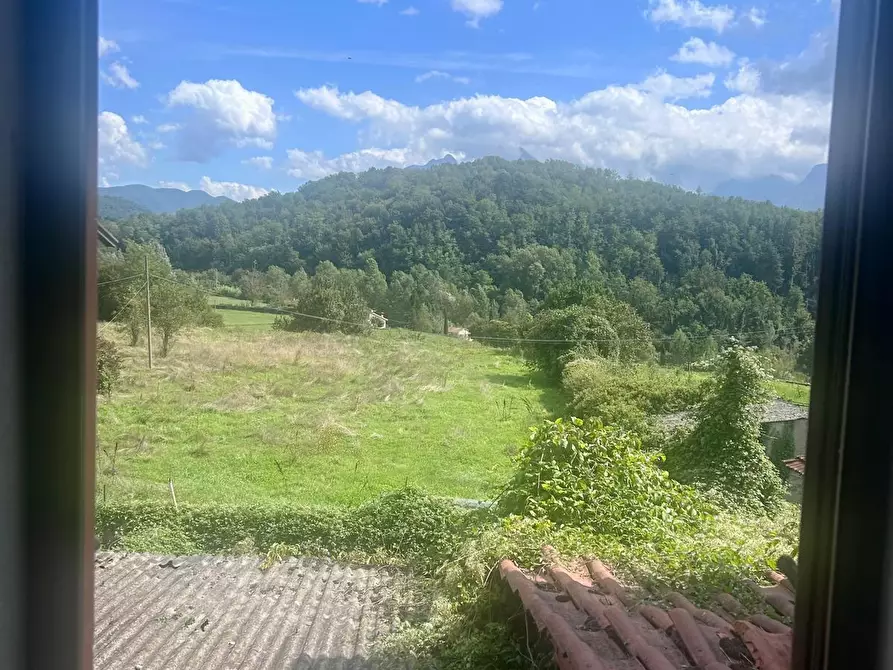 Immagine 2 di Appartamento in vendita  a Fivizzano