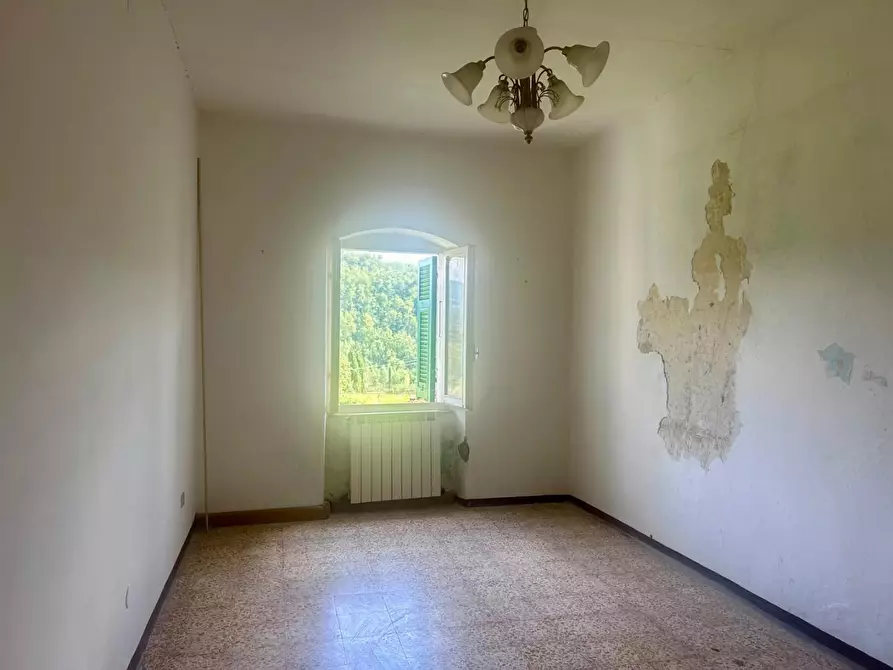 Immagine 8 di Appartamento in vendita  a Fivizzano