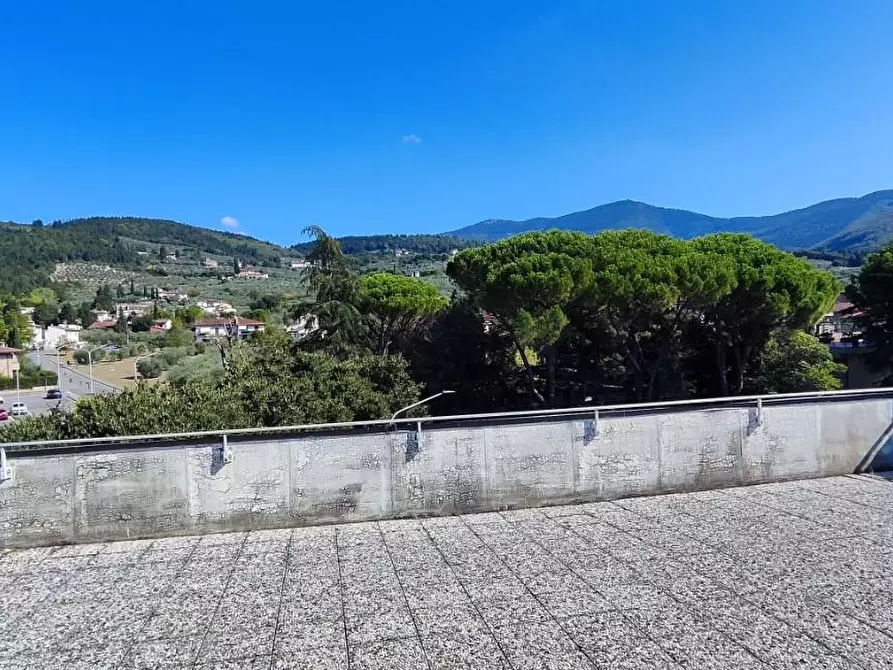 Immagine 30 di Appartamento in vendita  a Sesto Fiorentino