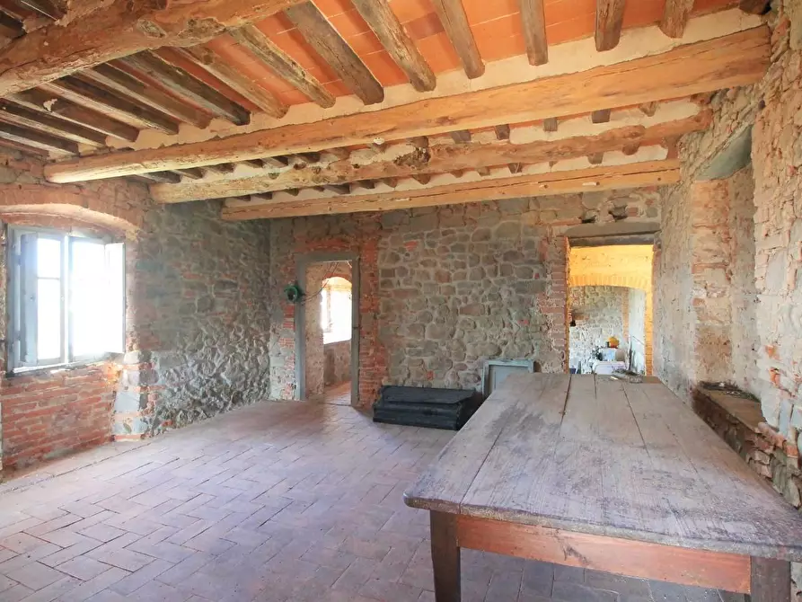 Immagine 17 di Casa colonica in vendita  a Buggiano