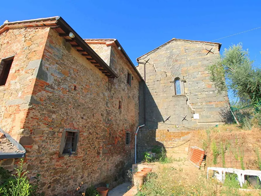 Immagine 22 di Casa colonica in vendita  a Buggiano