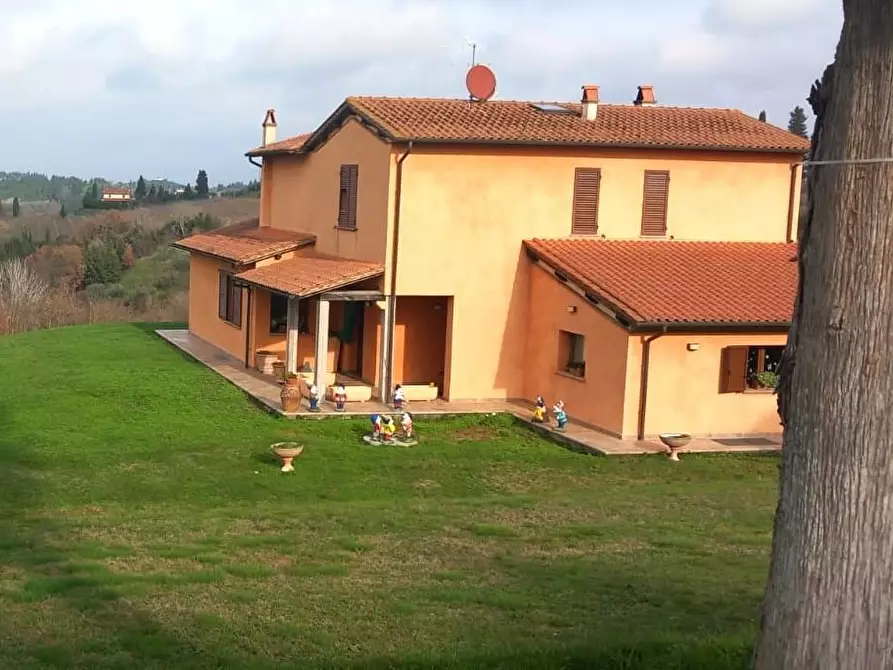 Immagine 1 di Villa in vendita  a San Miniato