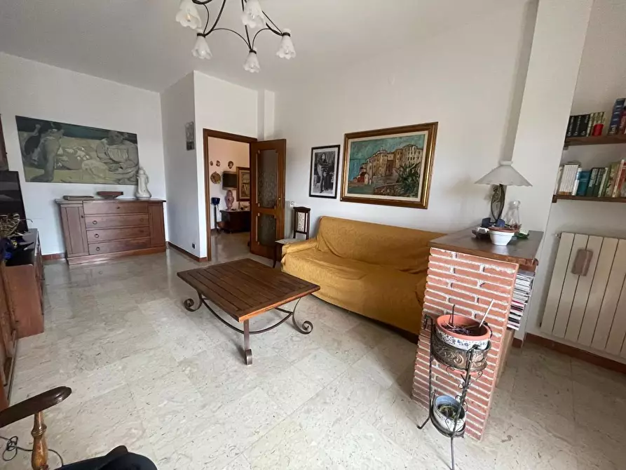 Immagine 15 di Mansarda in vendita  a Carrara