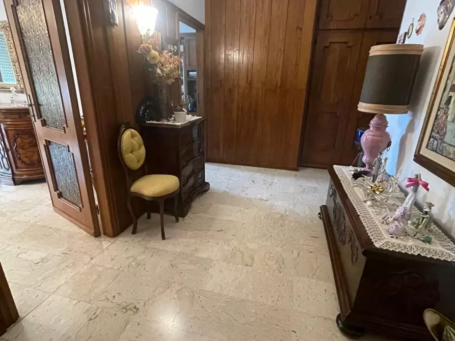 Immagine 8 di Mansarda in vendita  a Carrara