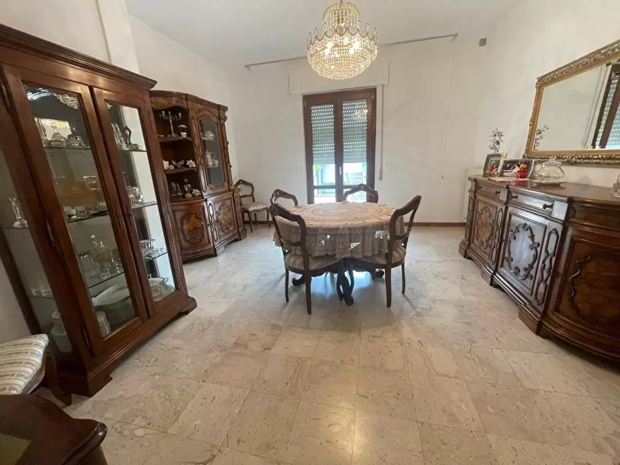 Immagine 7 di Mansarda in vendita  a Carrara