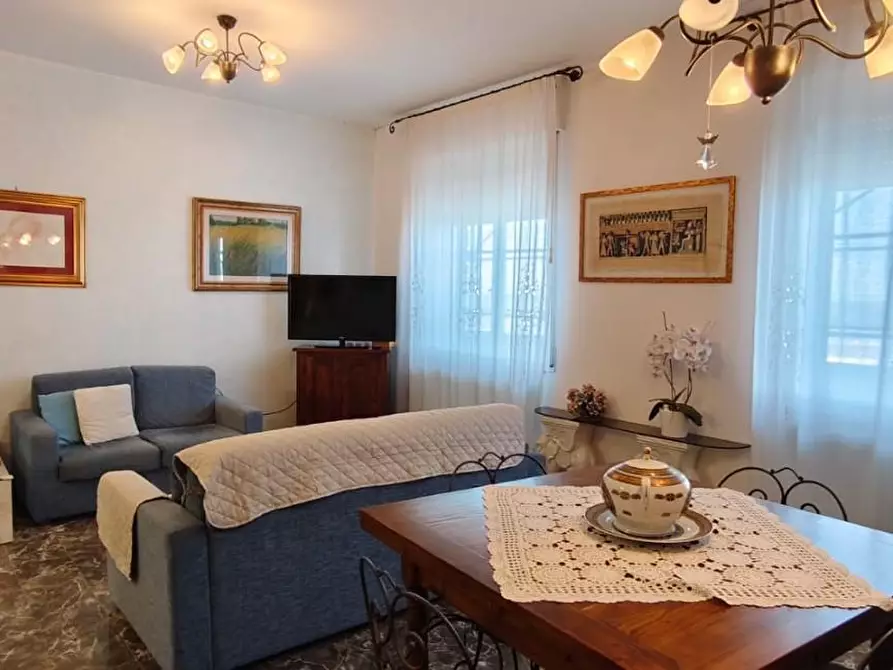 Immagine 4 di Appartamento in vendita  a Cecina