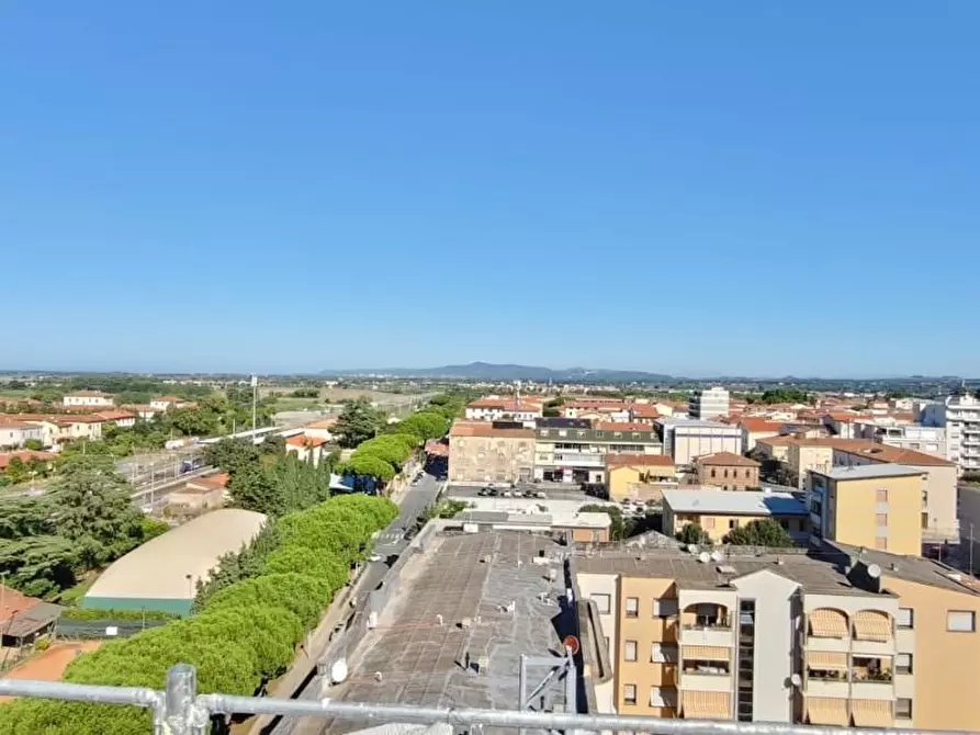 Immagine 19 di Appartamento in vendita  a Cecina