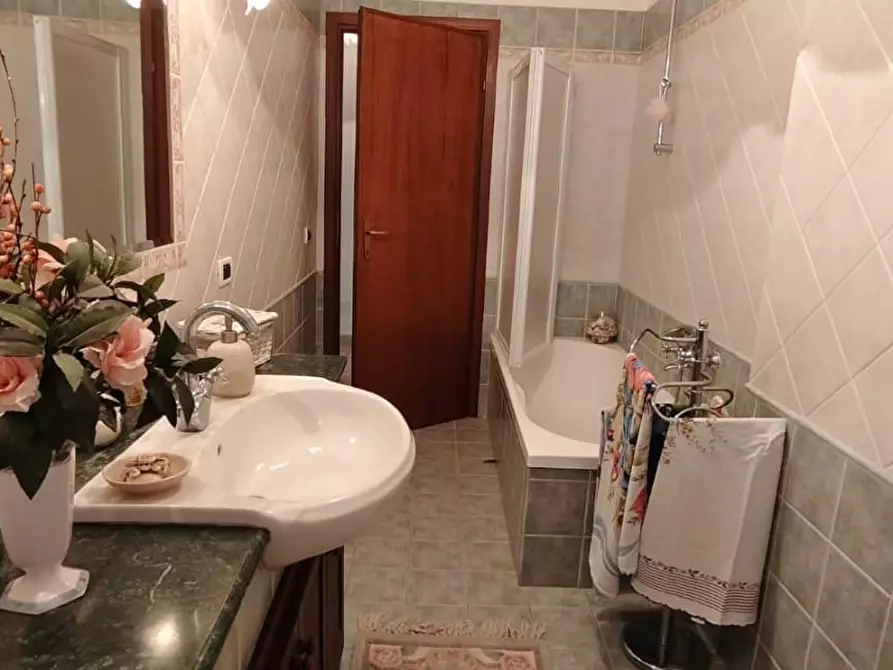 Immagine 13 di Appartamento in vendita  a Cecina