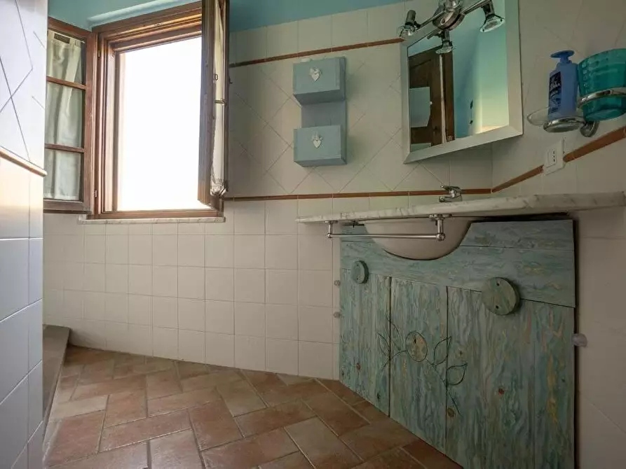 Immagine 14 di Casa colonica in vendita  a Volterra