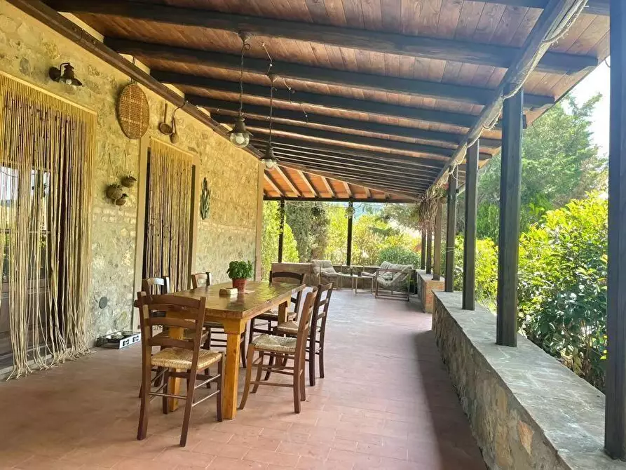 Immagine 26 di Casa colonica in vendita  a Volterra