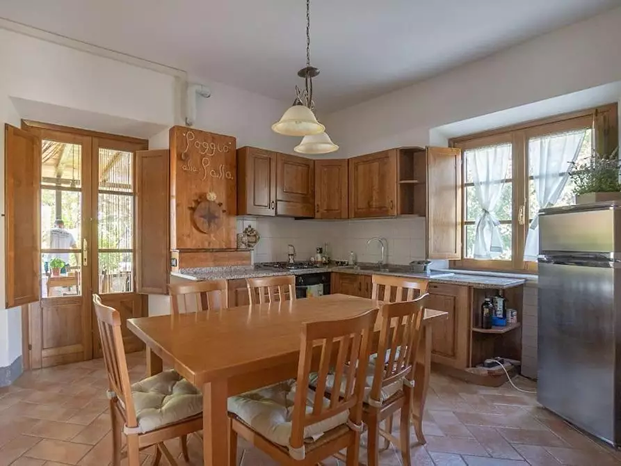 Immagine 7 di Casa colonica in vendita  a Volterra