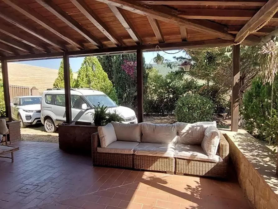 Immagine 22 di Casa colonica in vendita  a Volterra