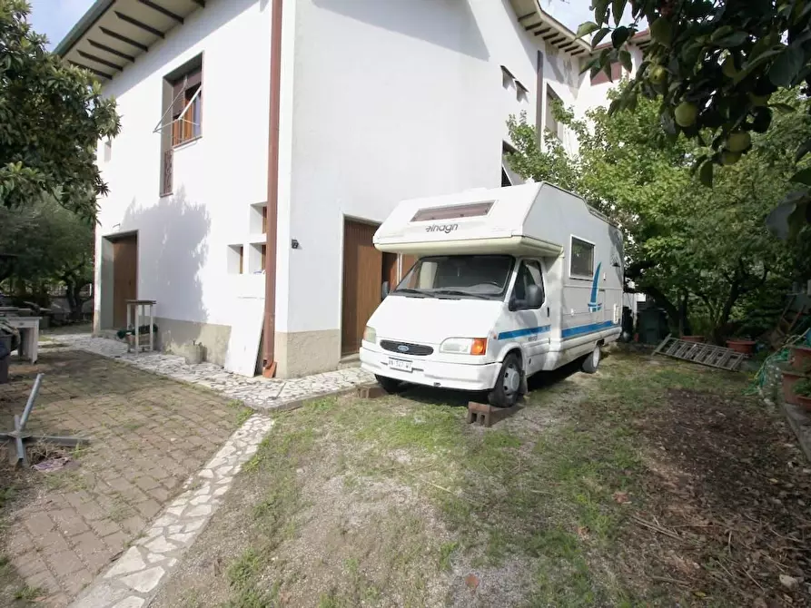 Immagine 29 di Casa trifamiliare in vendita  a Vicopisano