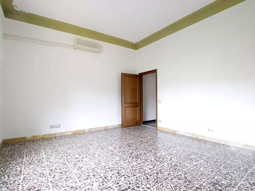 Immagine 11 di Appartamento in vendita  a Poggibonsi