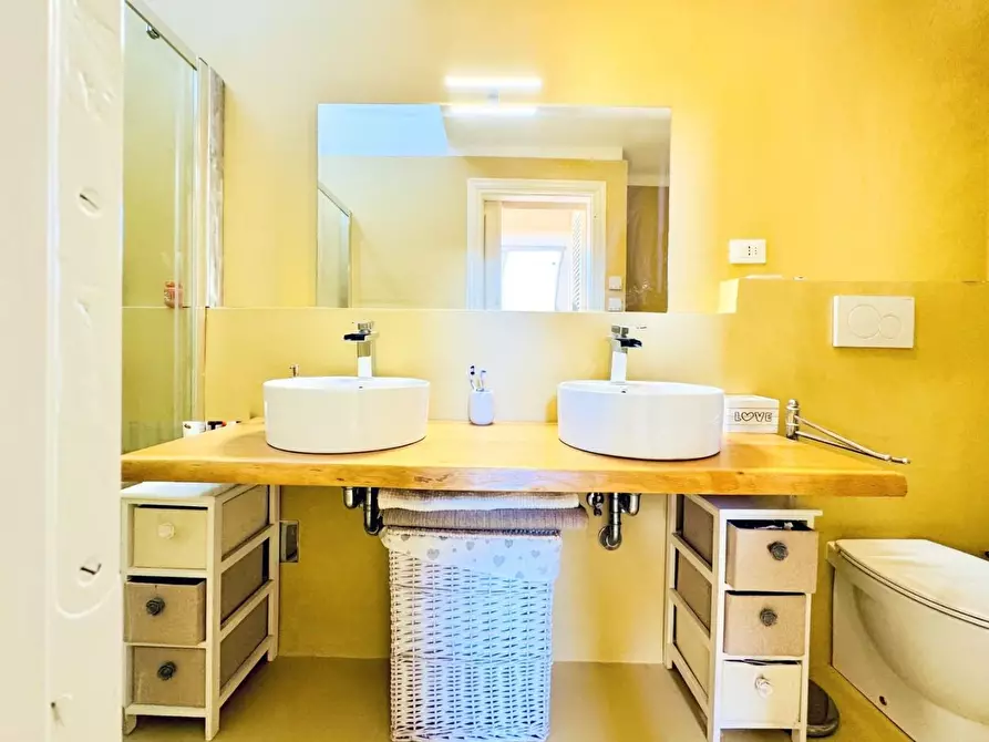 Immagine 34 di Casa bifamiliare in vendita  a Camaiore