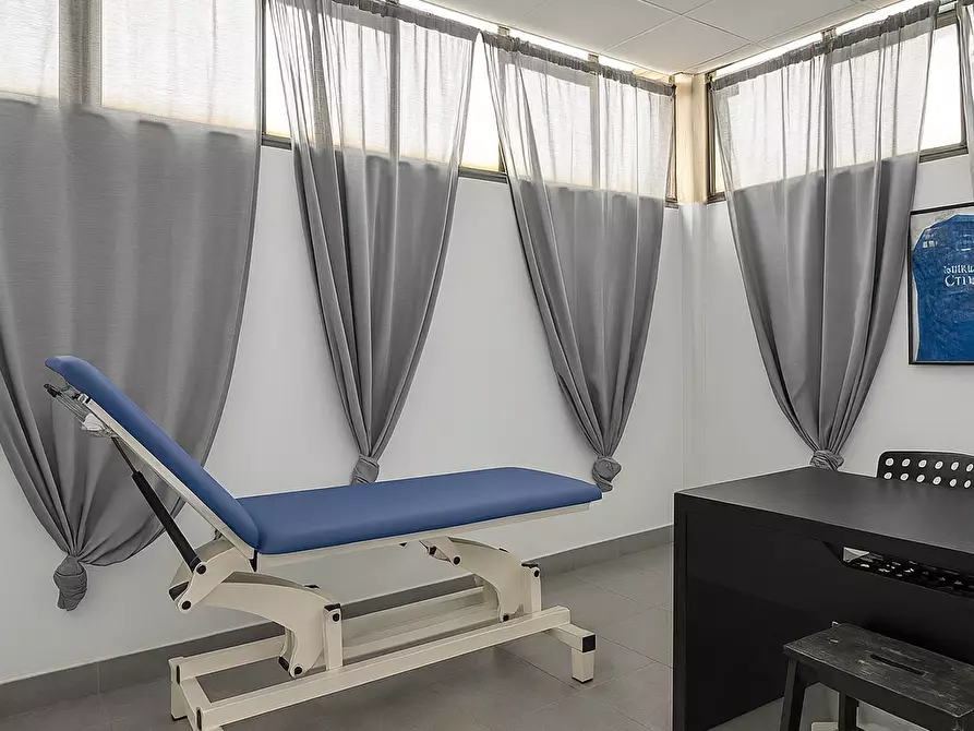 Immagine 12 di Attività artigianale in affitto  a Bientina