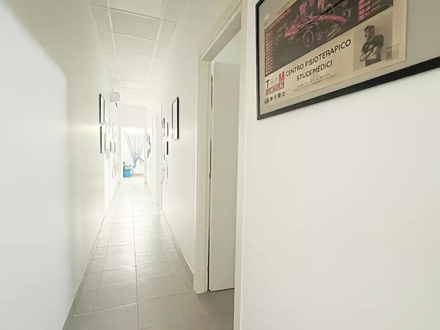 Immagine 9 di Attività artigianale in affitto  a Bientina