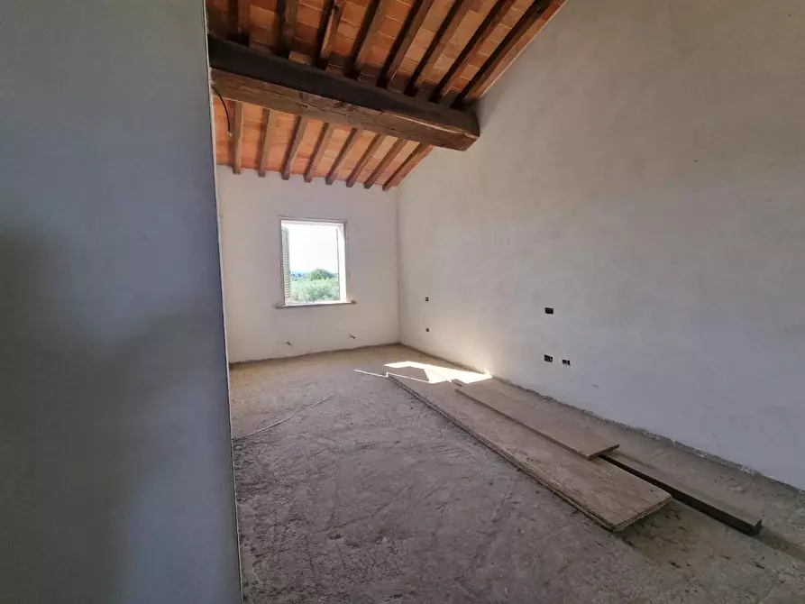 Immagine 29 di Casa semindipendente in vendita  a Crespina Lorenzana