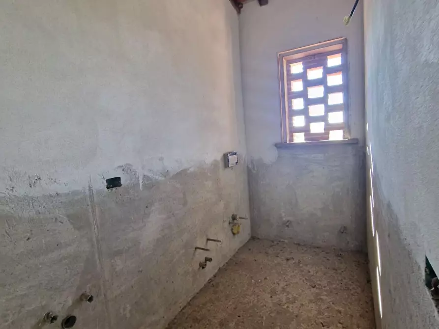 Immagine 27 di Casa semindipendente in vendita  a Crespina Lorenzana