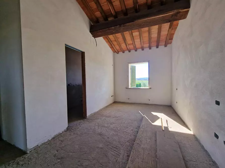 Immagine 19 di Casa semindipendente in vendita  a Crespina Lorenzana