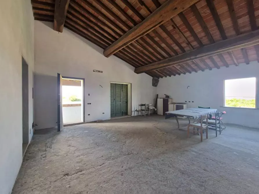 Immagine 11 di Casa semindipendente in vendita  a Crespina Lorenzana