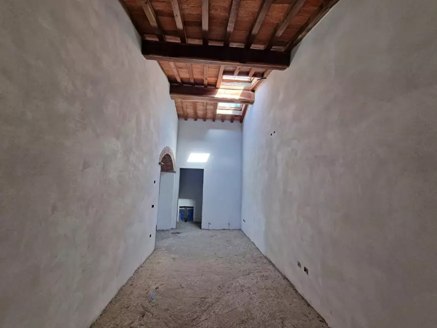 Immagine 23 di Casa semindipendente in vendita  a Crespina Lorenzana