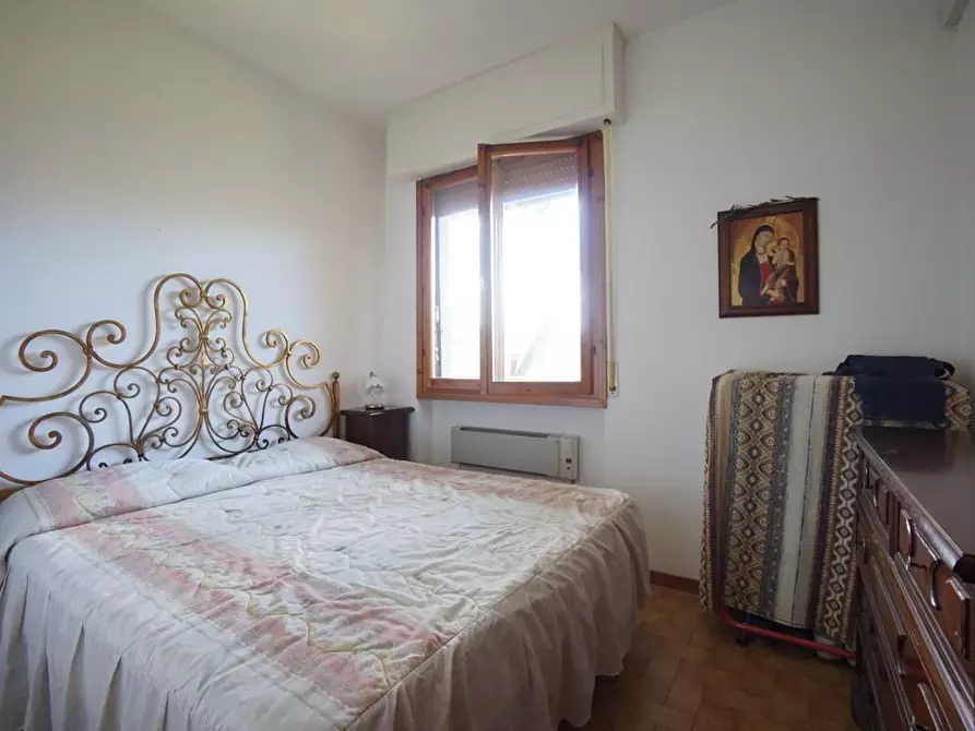 Immagine 12 di Appartamento in vendita  a Massa