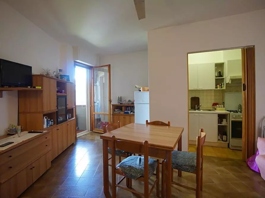 Immagine 5 di Appartamento in vendita  a Massa