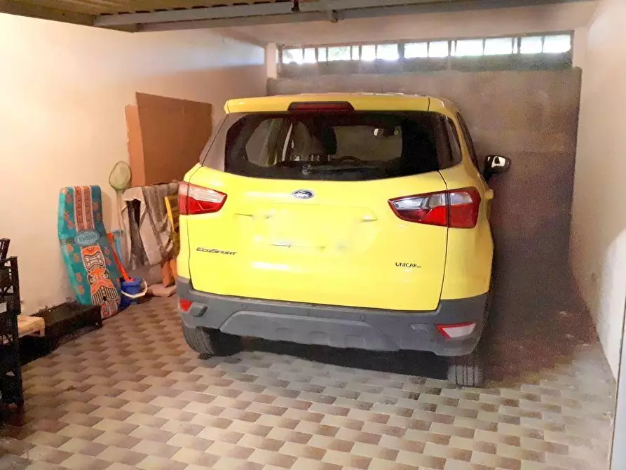 Immagine 16 di Appartamento in vendita  a Massa