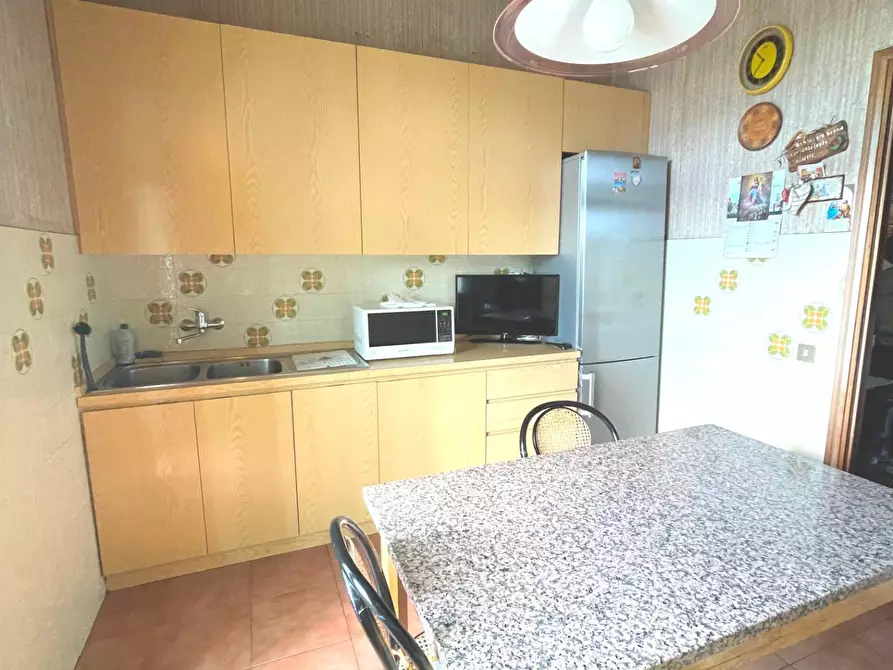 Immagine 2 di Appartamento in vendita  a Cascina