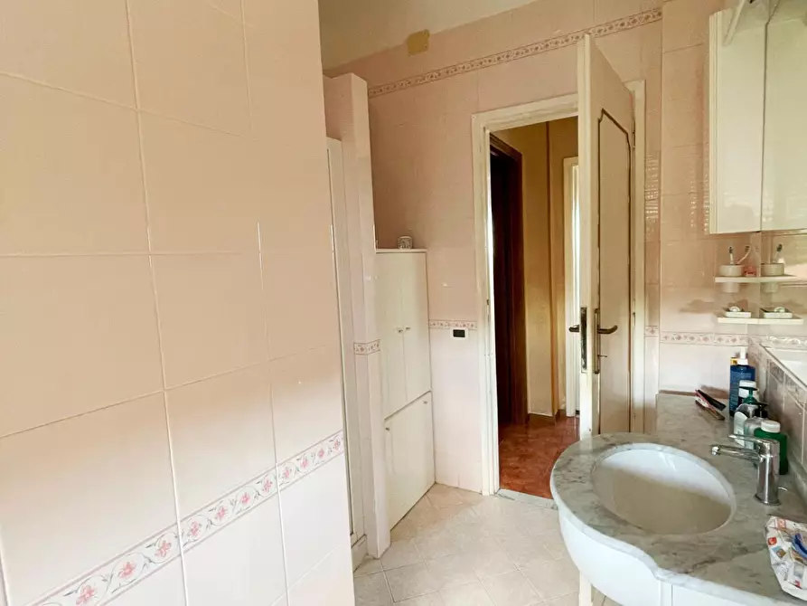 Immagine 12 di Appartamento in vendita  a Cascina