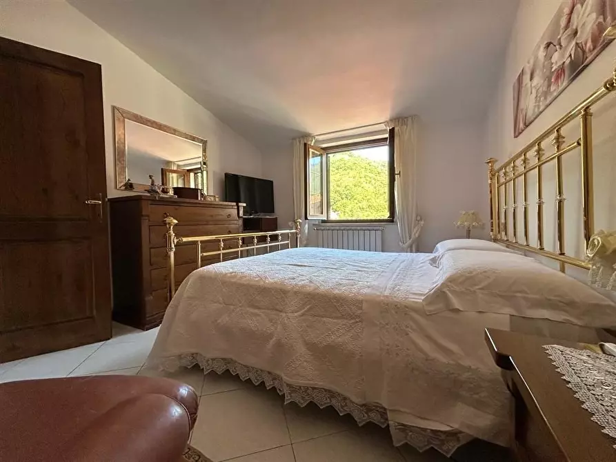 Immagine 5 di Appartamento in vendita  a Carrara